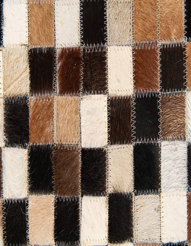 Detail image of 5' 3 x 7' 7 Cowhide Stocks Rug