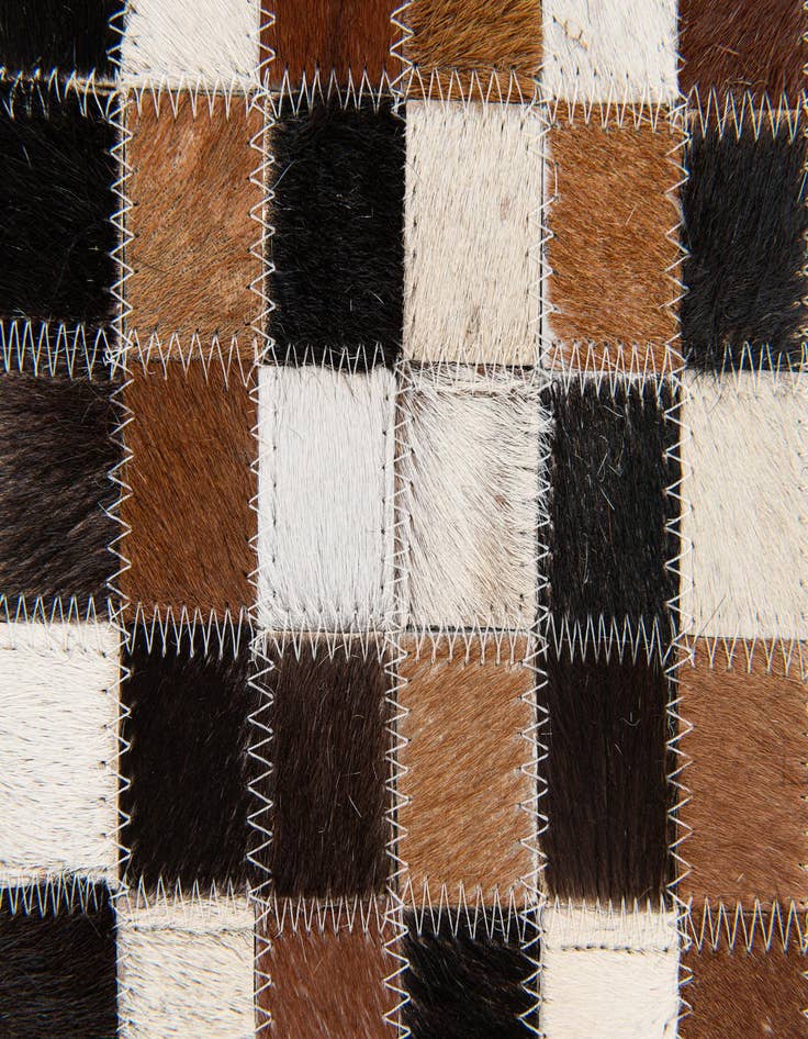 Detail image of 5' 5 x 7' 8 Cowhide Stocks Rug