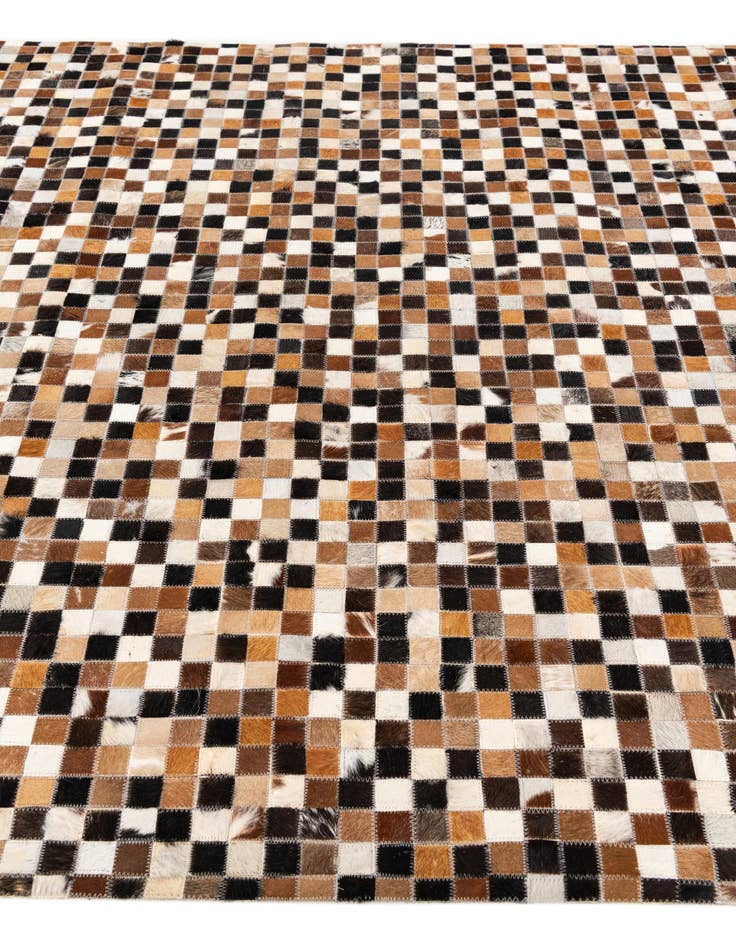 Detail image of 5' 5 x 7' 7 Cowhide Stocks Rug
