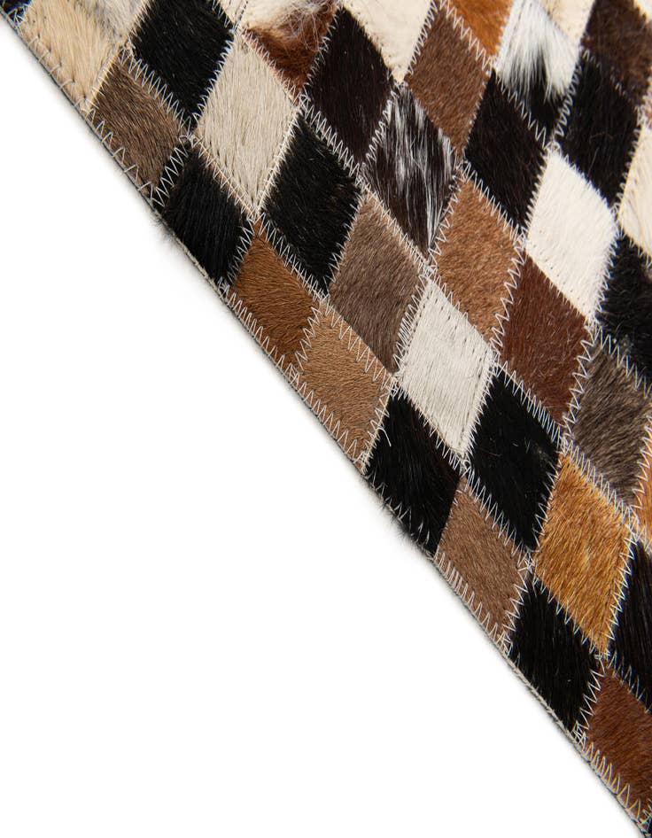 Detail image of 5' 5 x 7' 7 Cowhide Stocks Rug