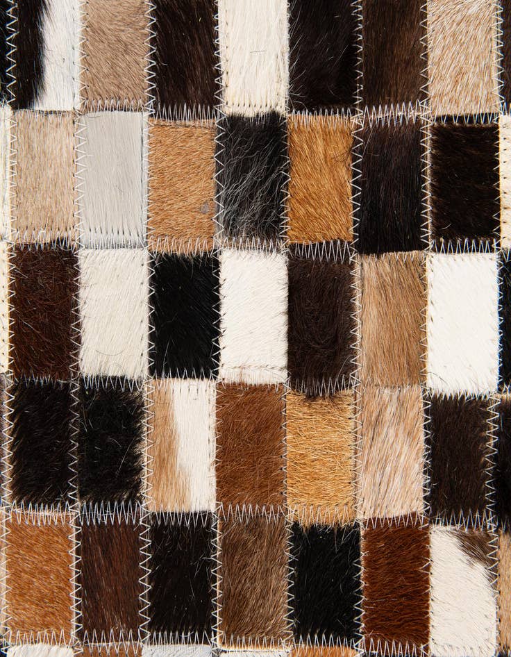 Detail image of 5' 6 x 7' 7 Cowhide Stocks Rug