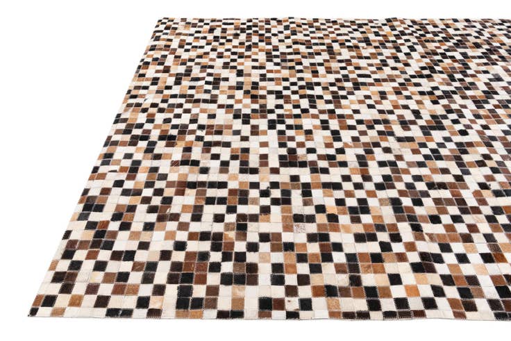 Detail image of 5' 6 x 7' 6 Cowhide Stocks Rug
