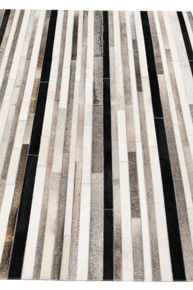 5' x 8' Cowhide Stocks Rug