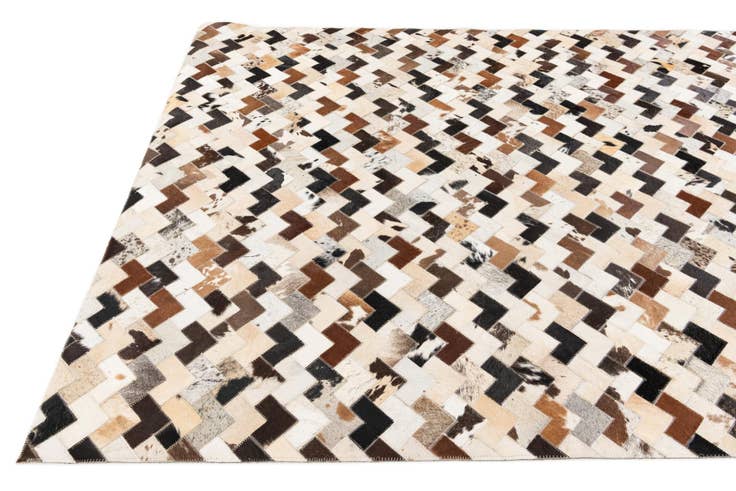 Detail image of 5' 1 x 7' 11 Cowhide Stocks Rug