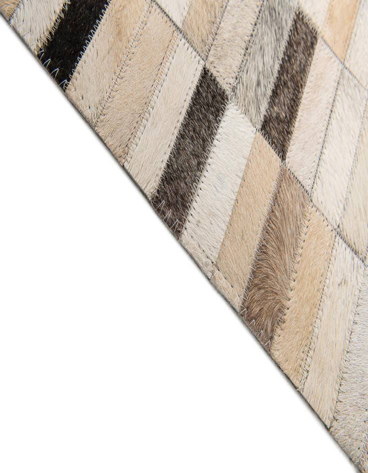 Detail image of 5' 1 x 7' 10 Cowhide Stocks Rug