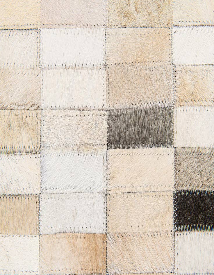 Detail image of 5' 1 x 7' 10 Cowhide Stocks Rug