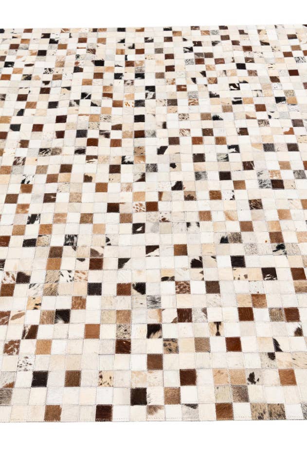 Detail image of 5' x 7' 11 Cowhide Stocks Rug