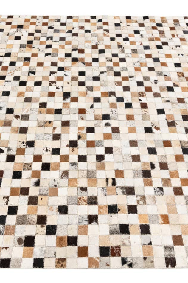 Detail image of 5' x 7' 10 Cowhide Stocks Rug