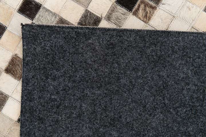 5' 1 x 7' 11 Cowhide Stocks Rug