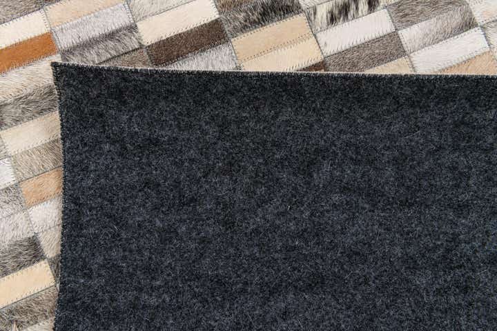 5' 1 x 7' 11 Cowhide Stocks Rug