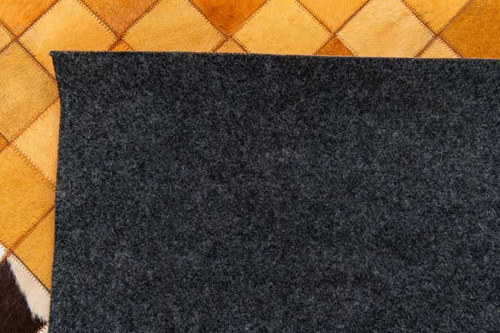5' x 8' Cowhide Stocks Rug