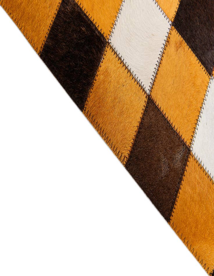 Detail image of 5' 2 x 8' 2 Cowhide Stocks Rug