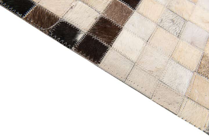 5' 1 x 8' Cowhide Stocks Rug