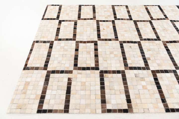 5' 1 x 8' Cowhide Stocks Rug