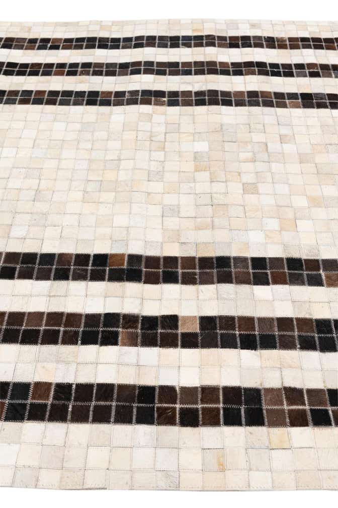 5' 1 x 8' Cowhide Stocks Rug