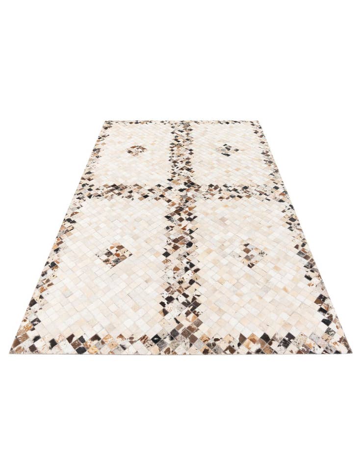 Detail image of 5' x 7' 10 Cowhide Stocks Rug