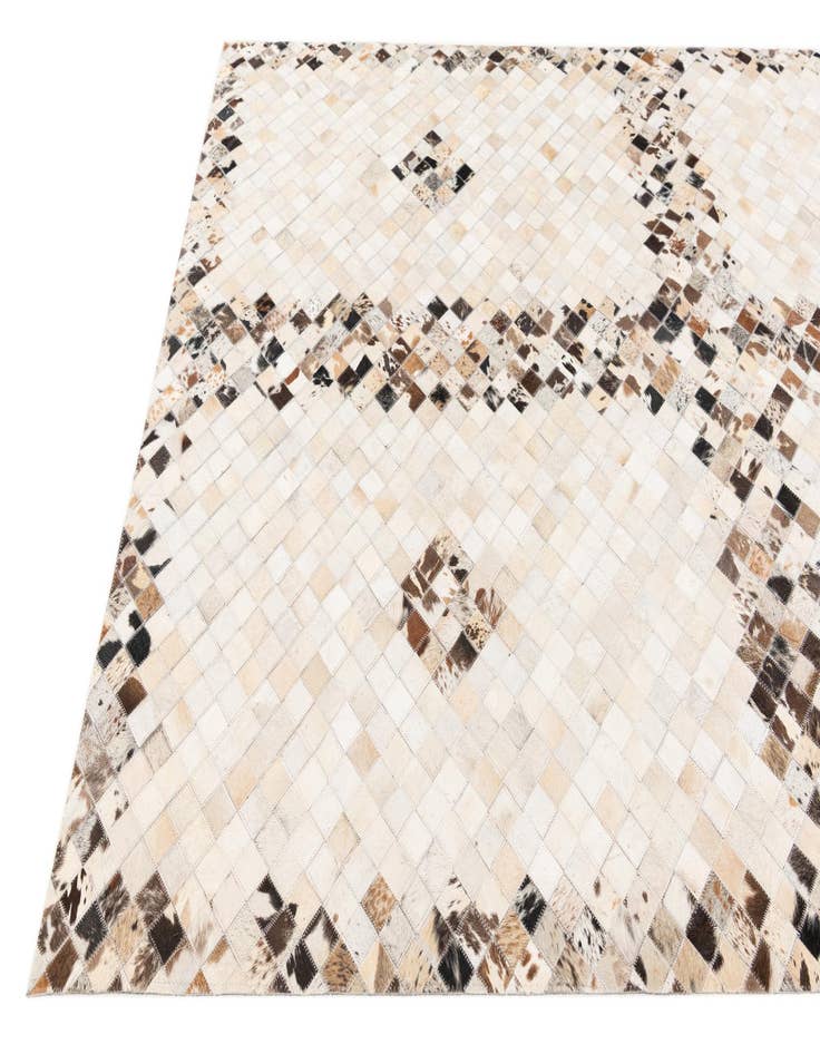 Detail image of 5' x 7' 10 Cowhide Stocks Rug