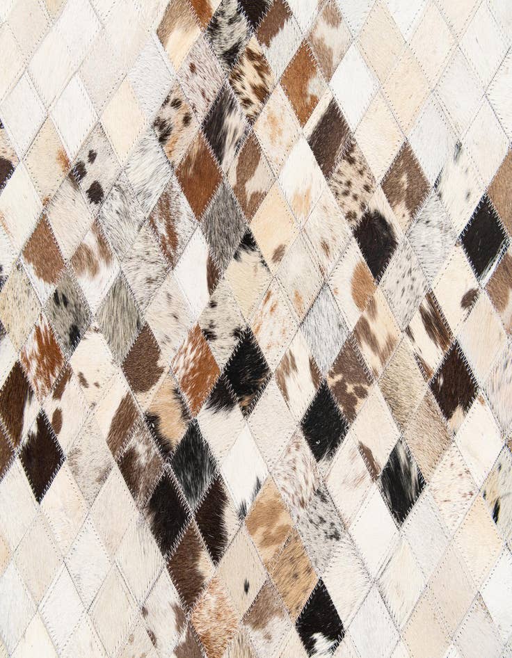 Detail image of 5' x 7' 10 Cowhide Stocks Rug
