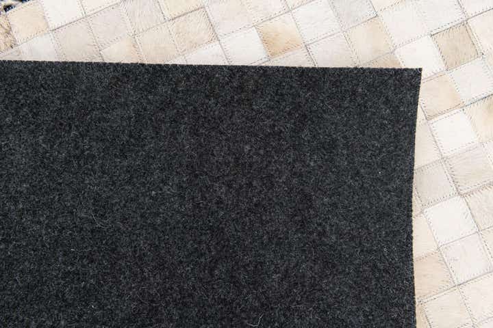 5' x 7' 10 Cowhide Stocks Rug
