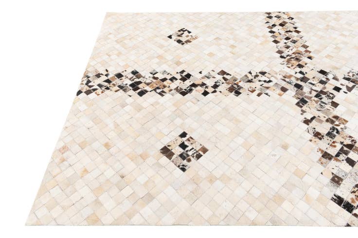 Detail image of 5' x 7' 11 Cowhide Stocks Rug