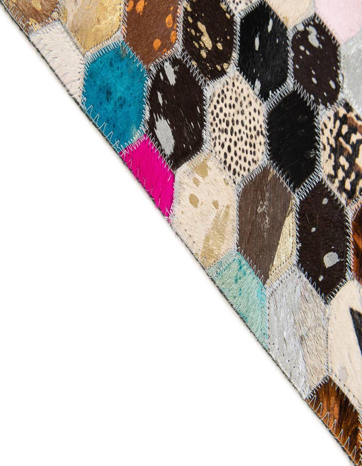 Detail image of 5' x 7' 11 Cowhide Stocks Rug