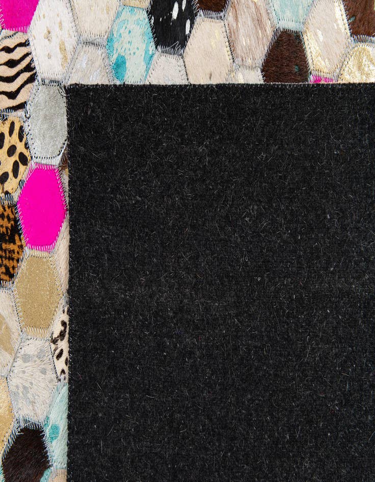 Detail image of 5' x 8' 1 Cowhide Stocks Rug