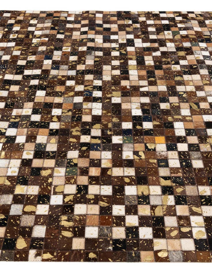 Detail image of 5' x 7' 10 Cowhide Stocks Rug