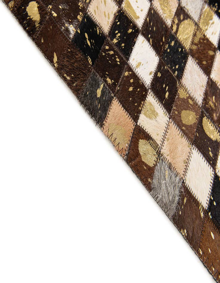 Detail image of 5' x 7' 10 Cowhide Stocks Rug