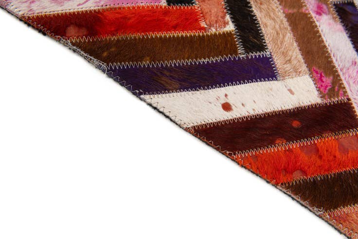 Detail image of 5' 4 x 7' 6 Cowhide Stocks Rug