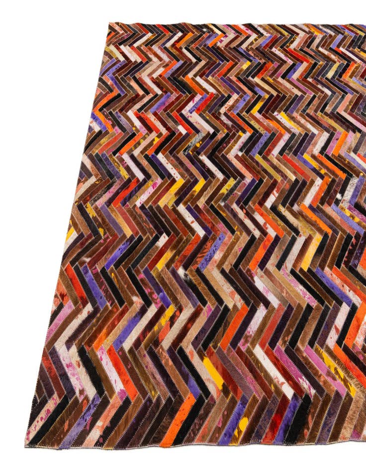 Detail image of 5' 5 x 7' 6 Cowhide Stocks Rug