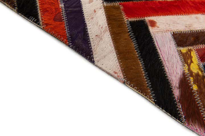 5' 5 x 7' 7 Cowhide Stocks Rug