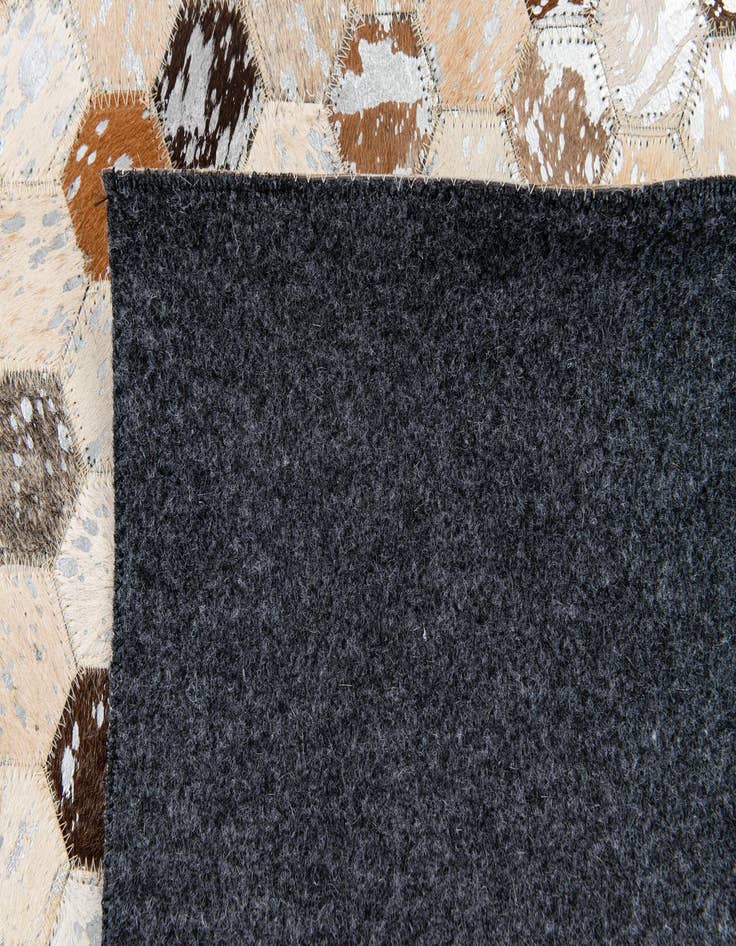Detail image of 5' 3 x 7' 6 Cowhide Stocks Rug