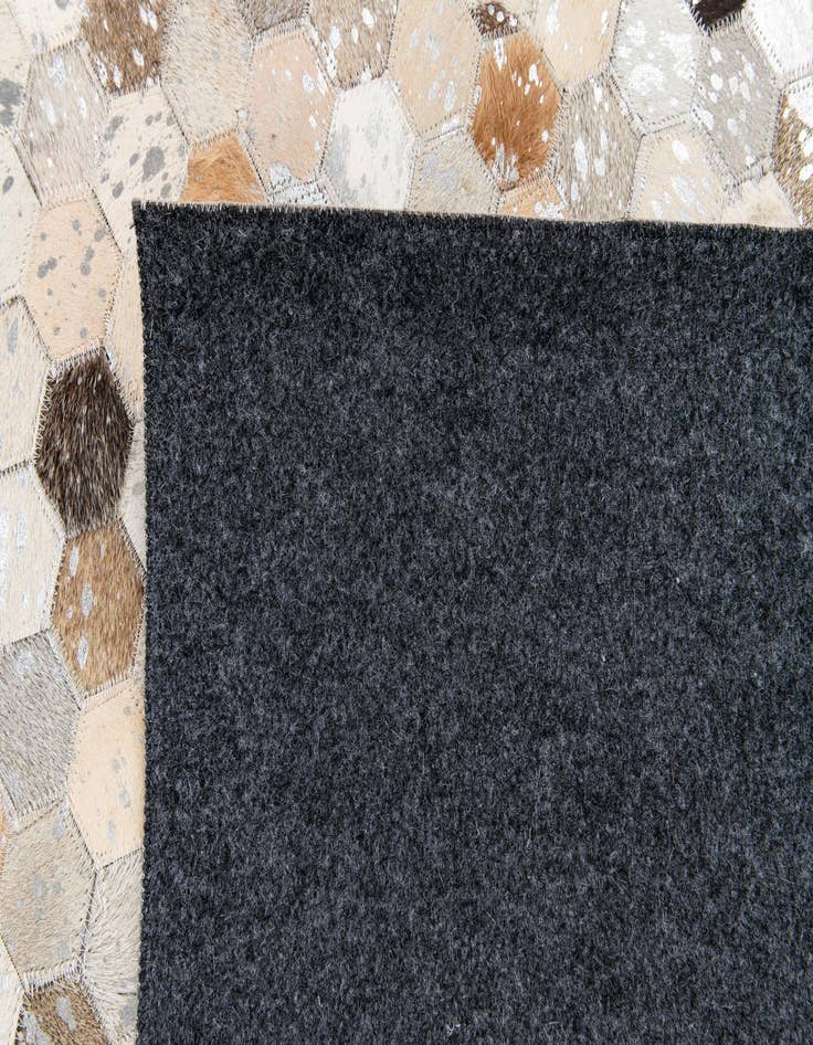 Detail image of 5' 3 x 7' 9 Cowhide Stocks Rug