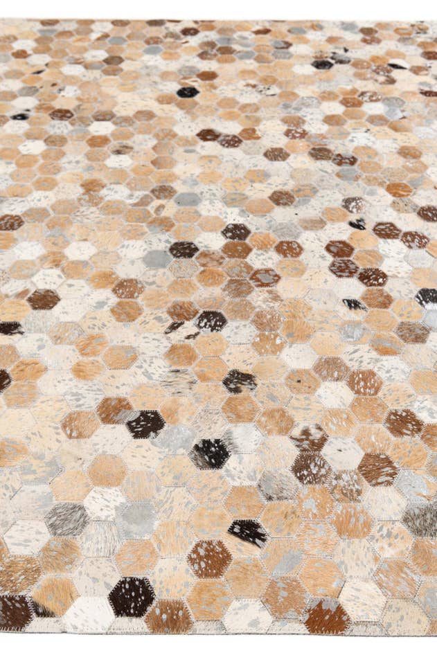 Detail image of 5' 4 x 7' 7 Cowhide Stocks Rug
