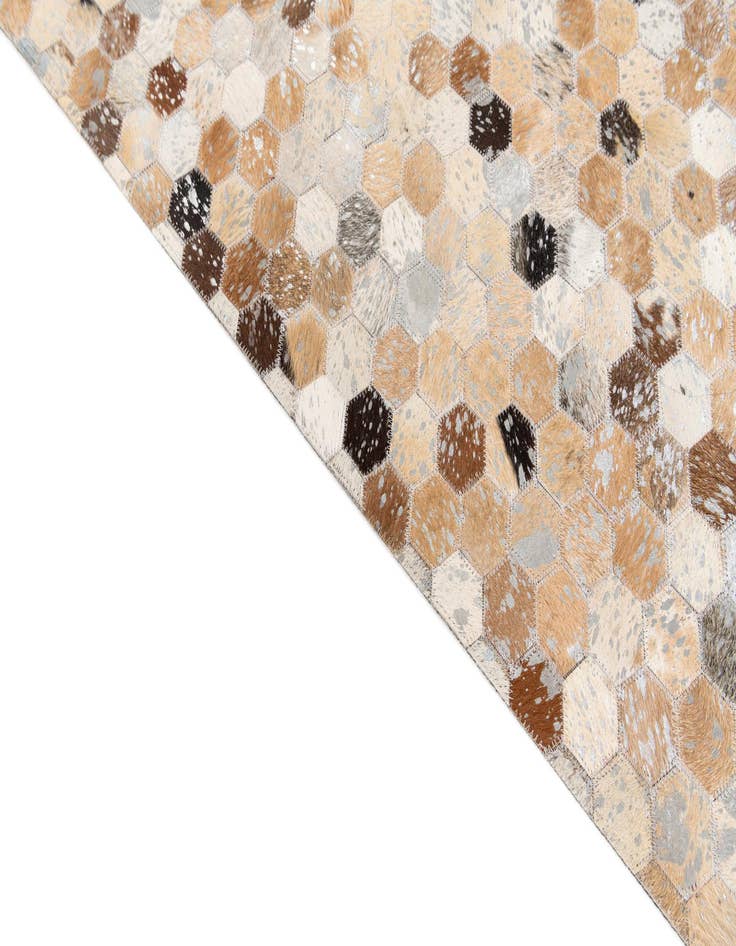 Detail image of 5' 4 x 7' 7 Cowhide Stocks Rug