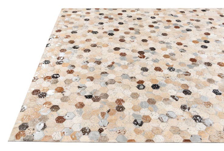 Detail image of 5' 4 x 7' 7 Cowhide Stocks Rug