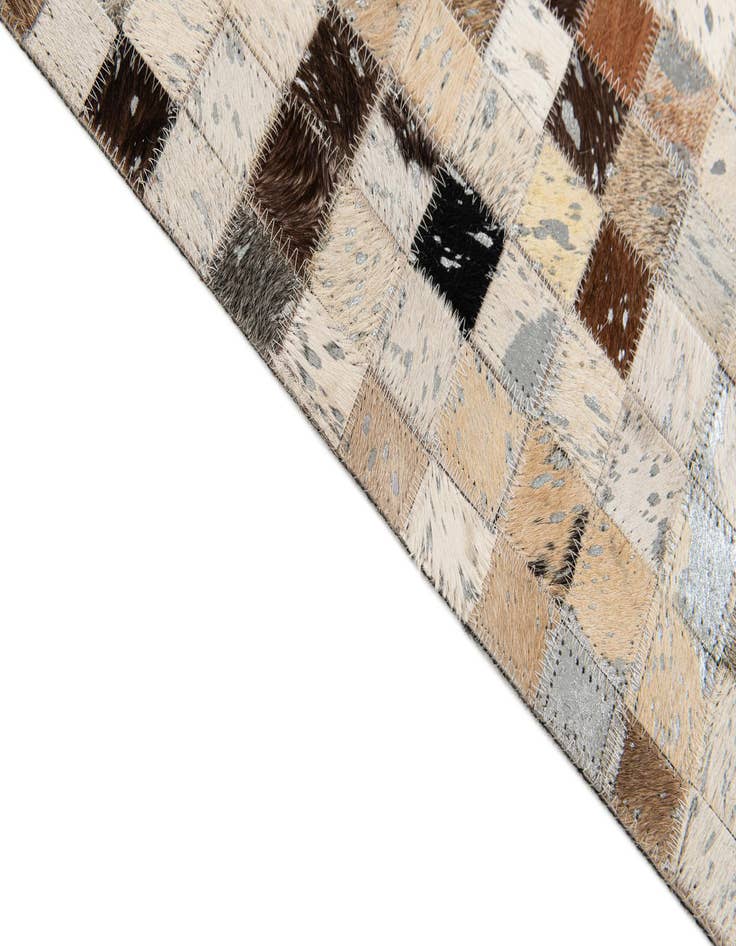 Detail image of 5' 5 x 7' 6 Cowhide Stocks Rug