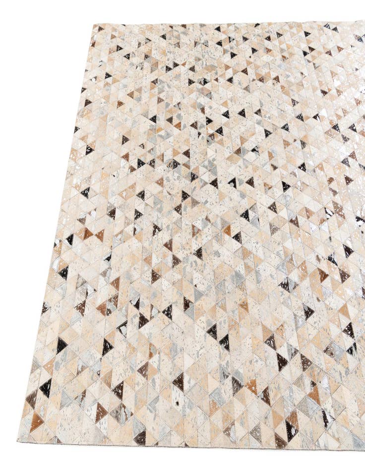 Detail image of 5' 4 x 7' 7 Cowhide Stocks Rug