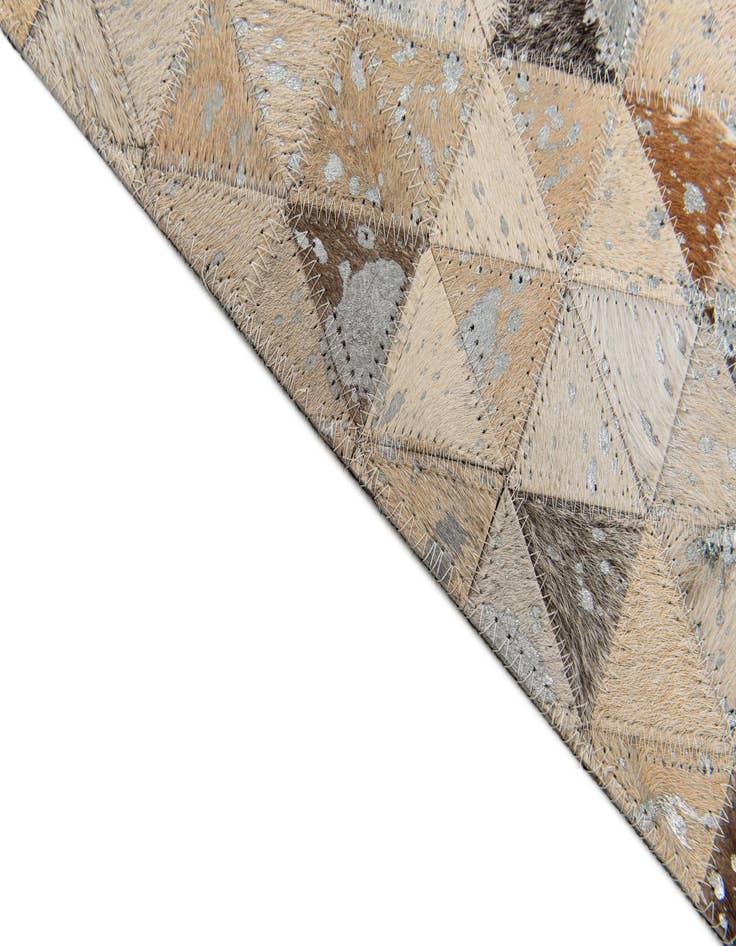 Detail image of 5' 4 x 7' 7 Cowhide Stocks Rug