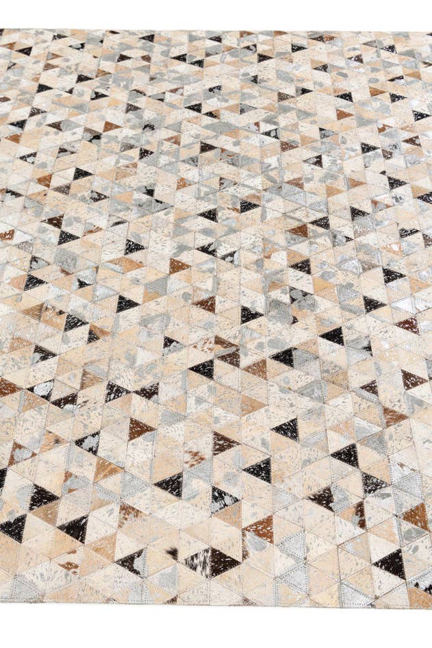 Detail image of 5' 3 x 7' 6 Cowhide Stocks Rug