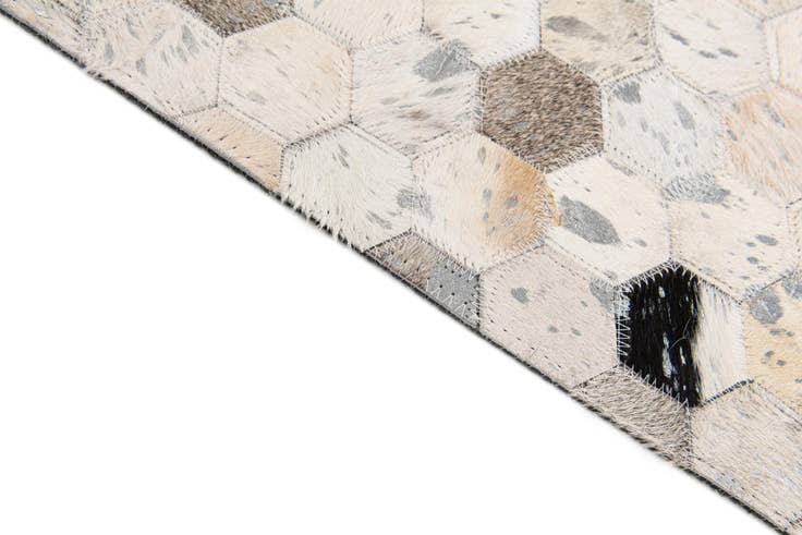 Detail image of 5' x 8' Cowhide Stocks Rug