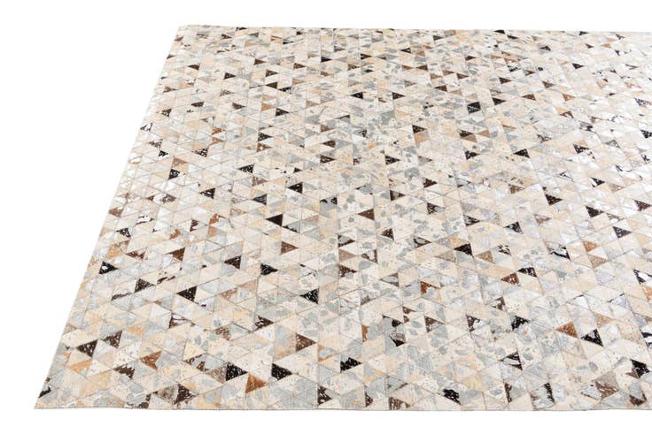 Detail image of 5' 4 x 7' 5 Cowhide Stocks Rug