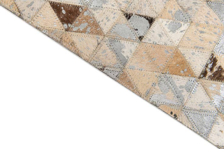 Detail image of 5' 4 x 7' 6 Cowhide Stocks Rug
