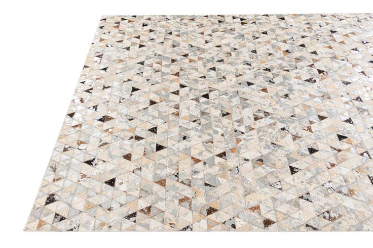 Detail image of 5' 3 x 7' 7 Cowhide Stocks Rug