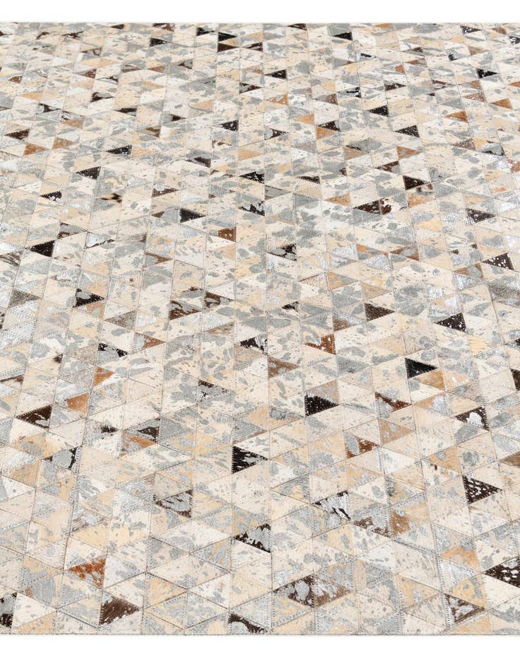 Detail image of 5' 3 x 7' 7 Cowhide Stocks Rug