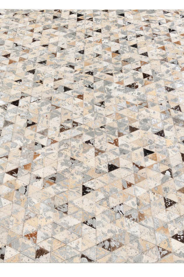 Detail image of 5' 3 x 7' 7 Cowhide Stocks Rug