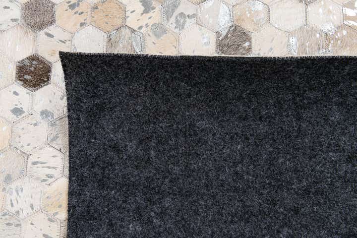 5' x 8' 1 Cowhide Stocks Rug