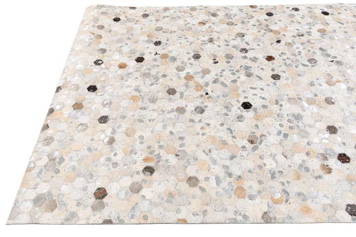 5' x 8' Cowhide Stocks Rug