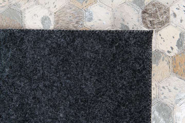 5' x 8' Cowhide Stocks Rug