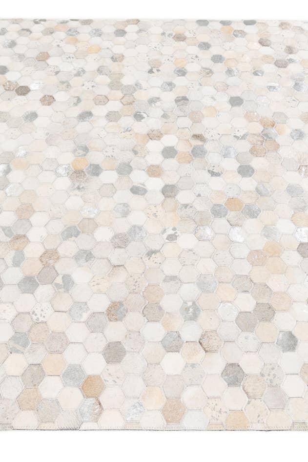 Detail image of 5' x 7' 11 Cowhide Stocks Rug